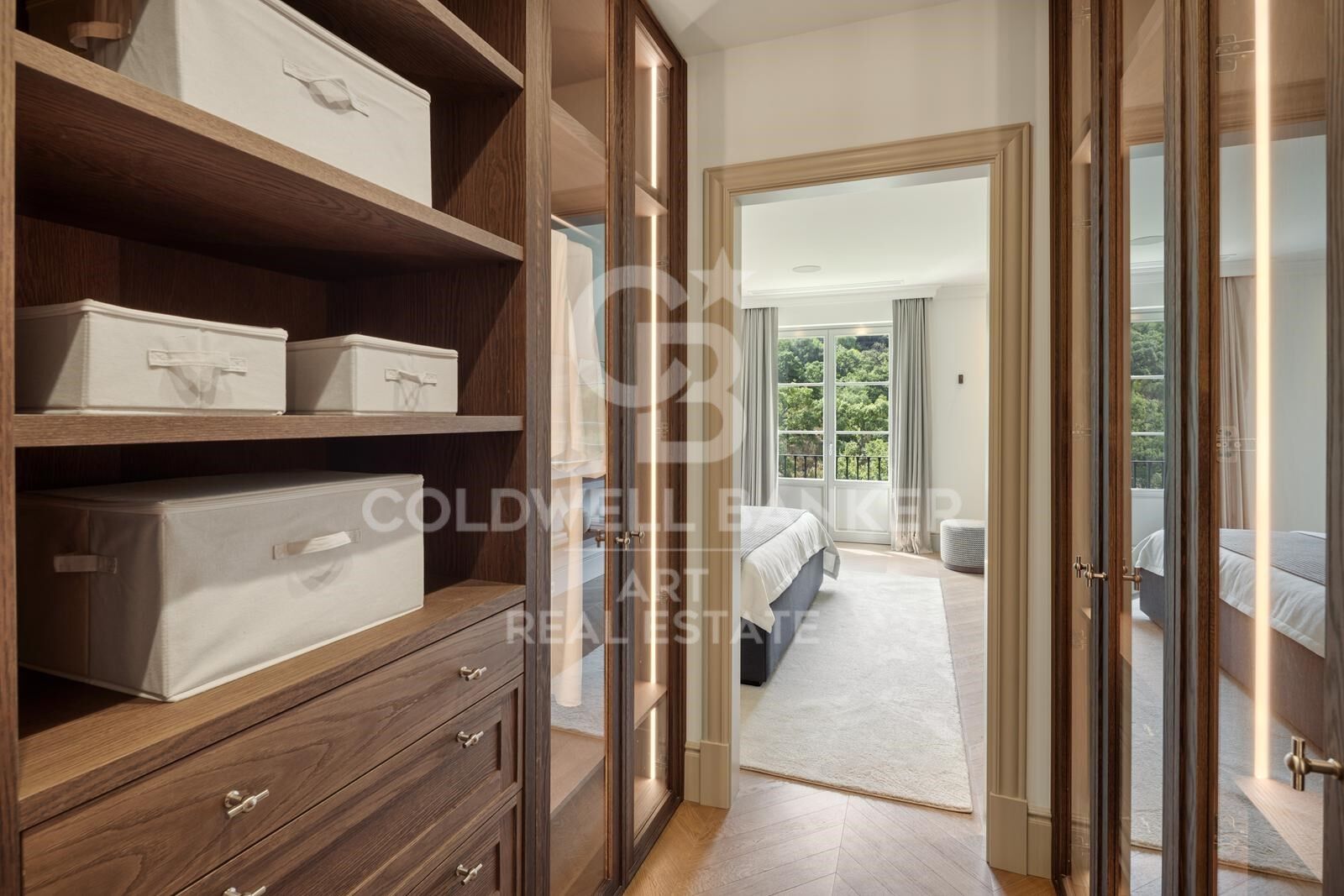 Villa a Benahavis, Malaga, Spagna 5 camere da letto, 695 mq. N° 157456