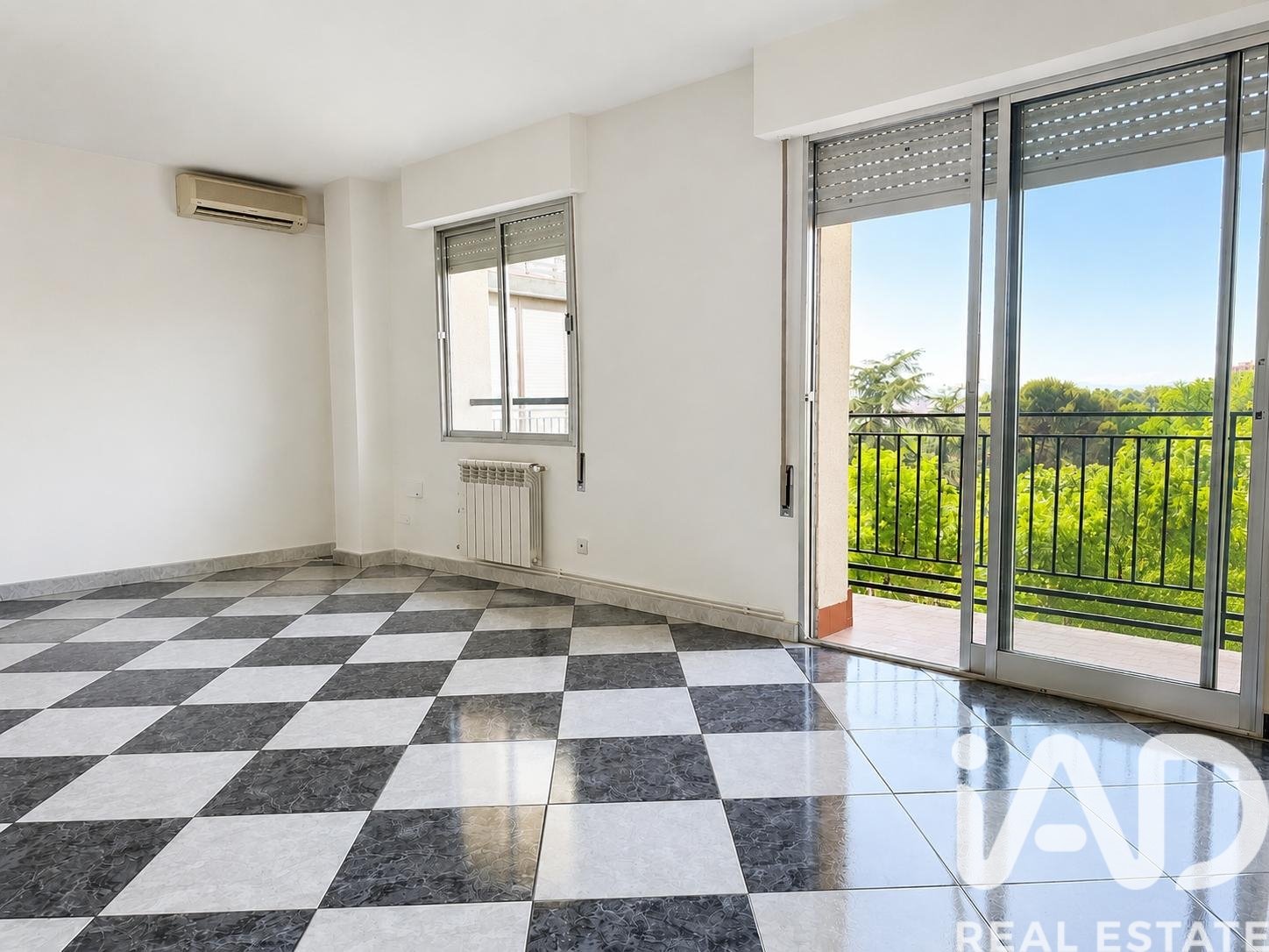 Apartment in Madrid, Spain 3 bedrooms, 97 sq.m. No. 172327