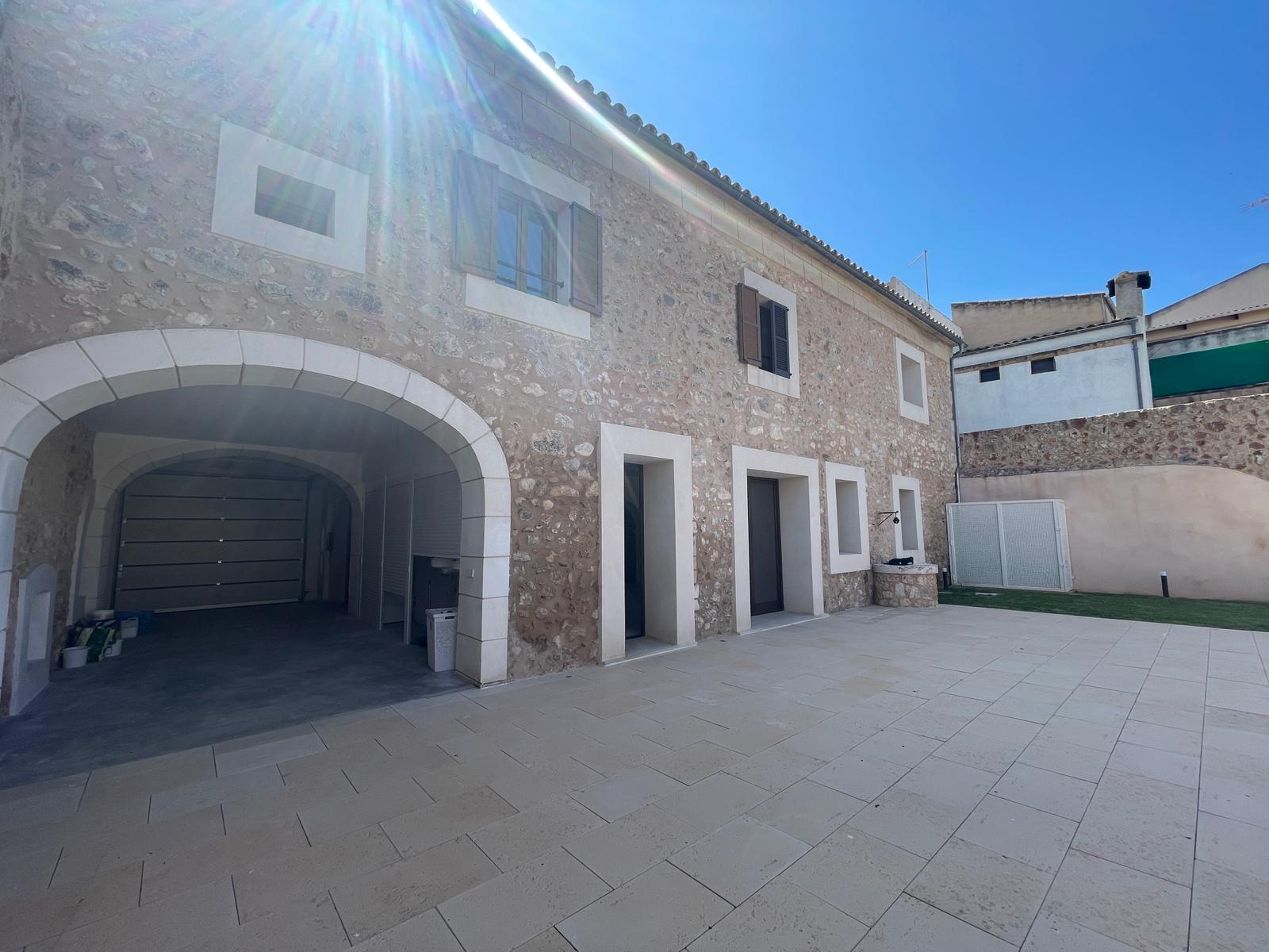 Casa adosada en Sa Pobla, Mallorca, España 5 dormitorios, 484 m2 No. 177313