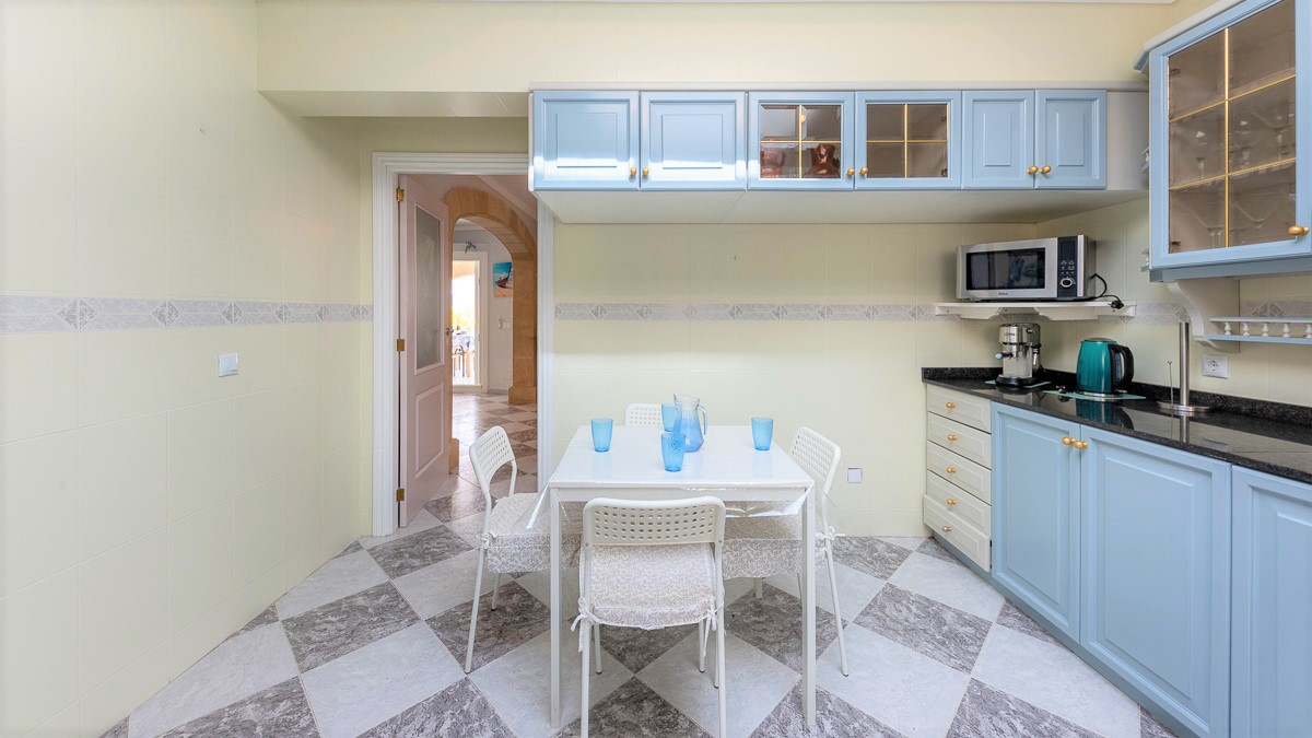 Apartamento en Alcudia, Mallorca, España 4 dormitorios, 200 m2 No. 177310