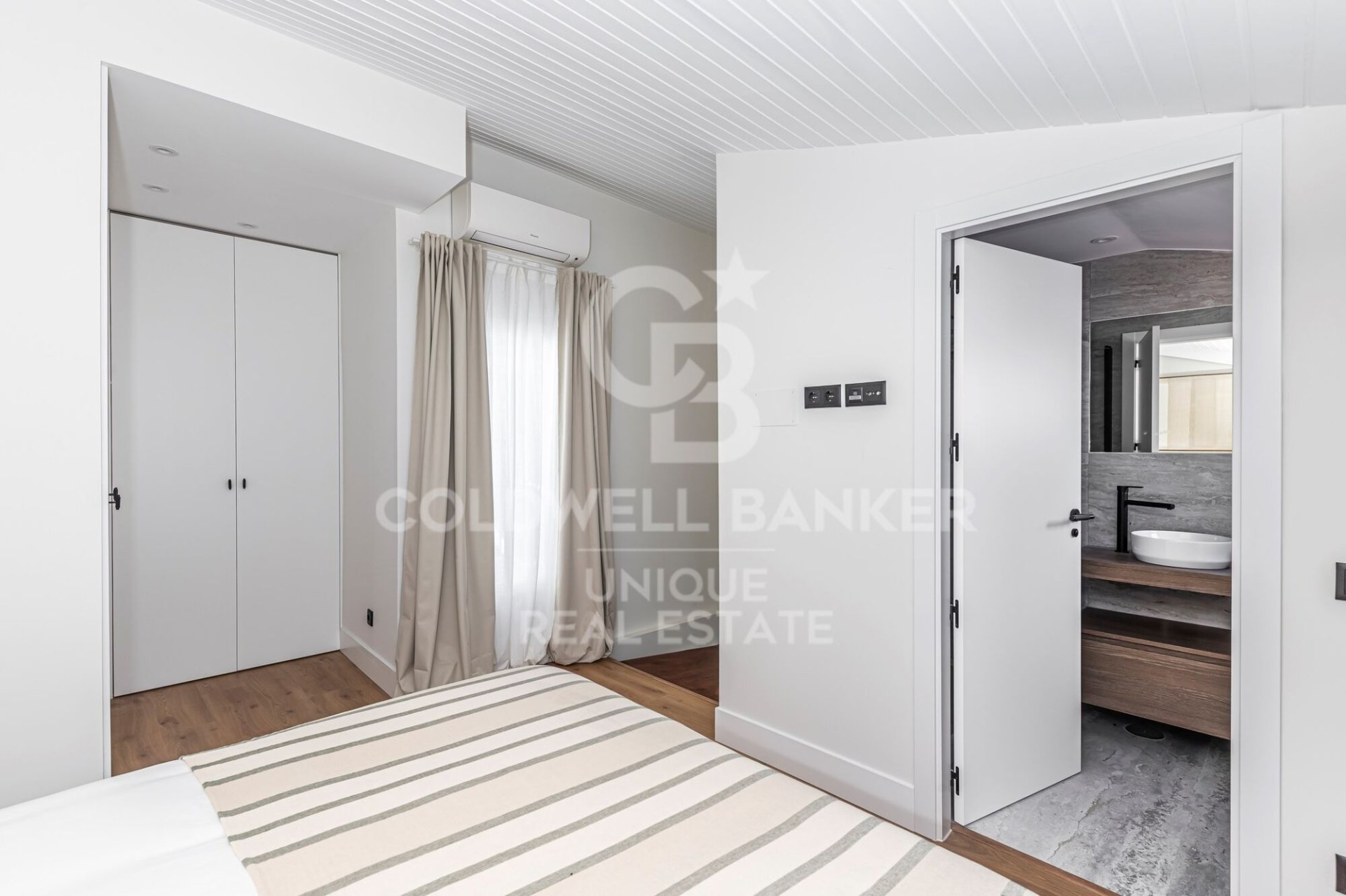 Apartment à Madrid, Espagne 1 chambre, 77 m2 No. 178776