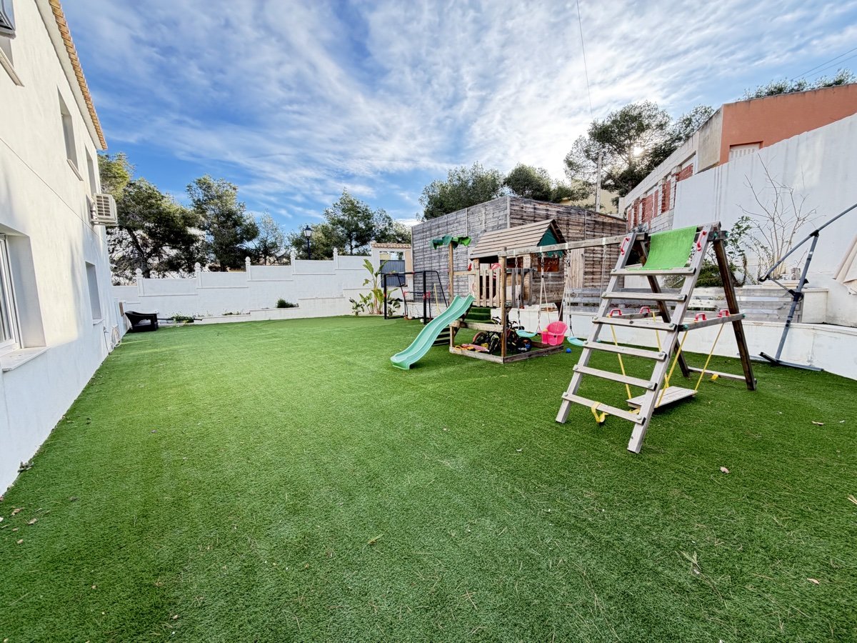 Villa in Villamartin, Alicante, Spanien 6 Schlafzimmer, 240 m2 Nr. 151517