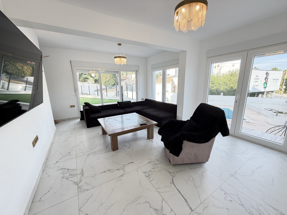 Villa in Villamartin, Alicante, Spanien 6 Schlafzimmer, 240 m2 Nr. 151517