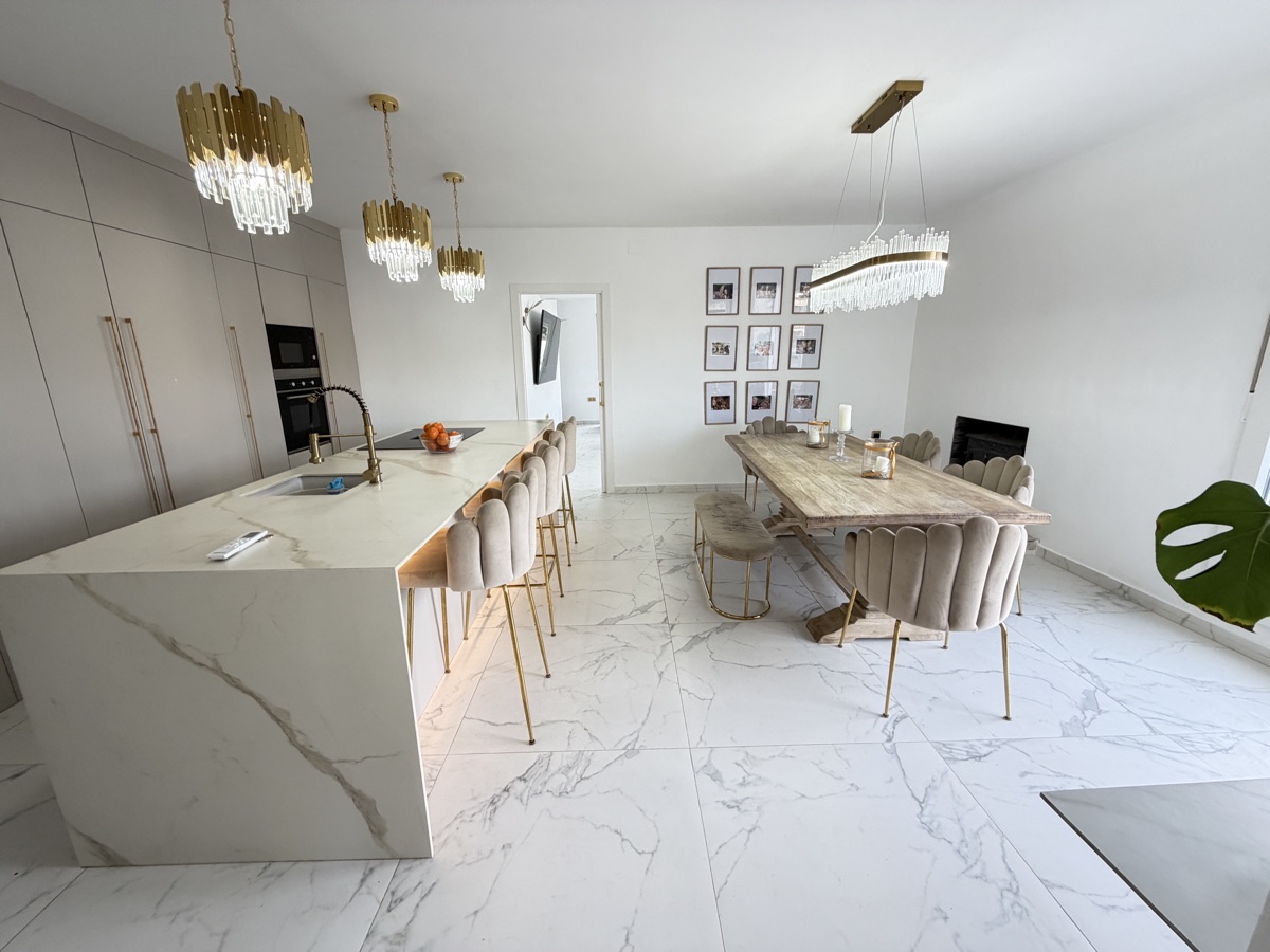 Villa in Villamartin, Alicante, Spanien 6 Schlafzimmer, 240 m2 Nr. 151517