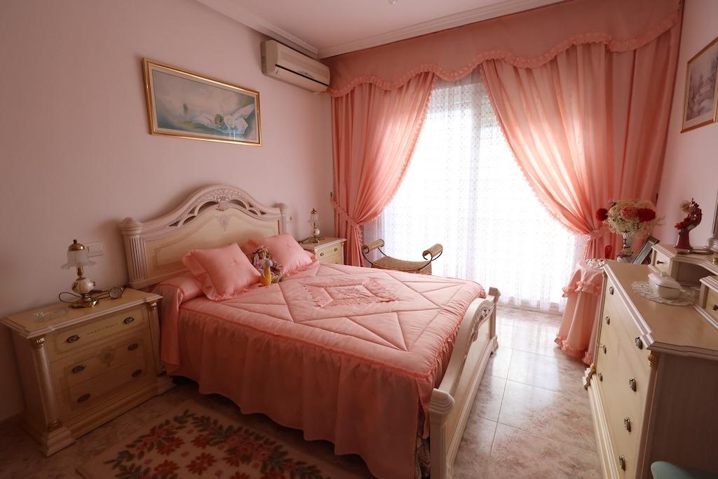 Appartamento a Alicante, Spagna 5 camere da letto, 308 mq. N° 165785