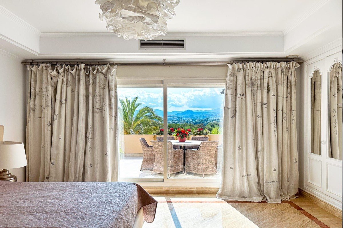 Apartment à Marbella, Malaga, Espagne 3 chambres, 318 m2 No. 133966