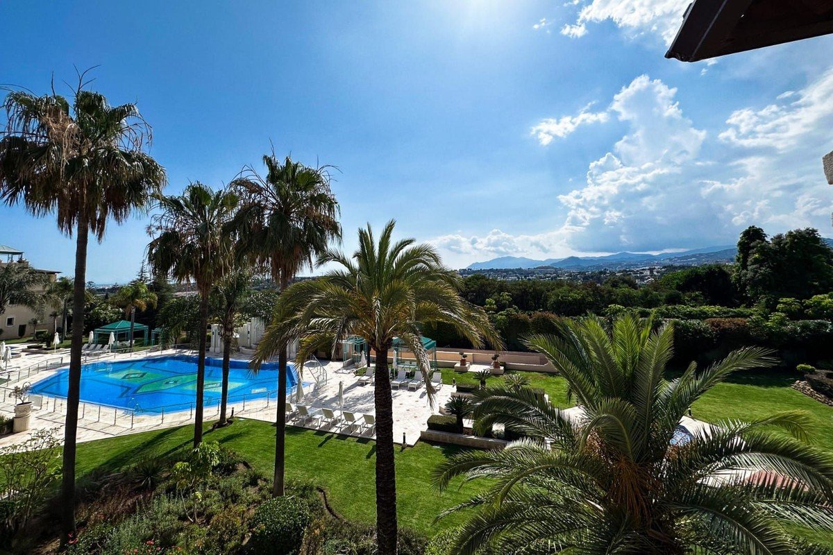 Apartment à Marbella, Malaga, Espagne 3 chambres, 318 m2 No. 133966