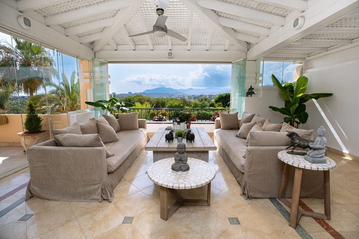 Apartment à Marbella, Malaga, Espagne 3 chambres, 318 m2 No. 133966