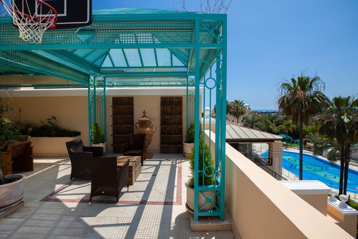Apartment à Marbella, Malaga, Espagne 3 chambres, 318 m2 No. 133966