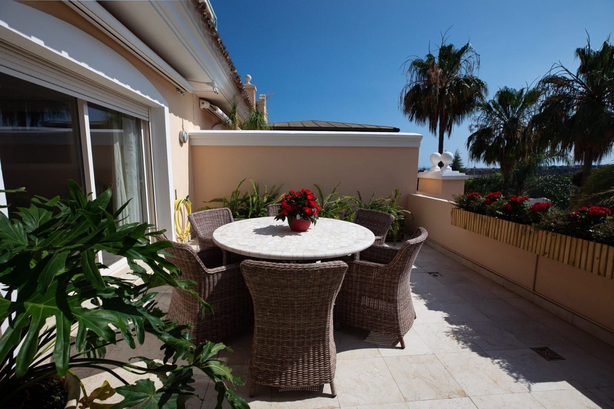 Apartment à Marbella, Malaga, Espagne 3 chambres, 318 m2 No. 133966