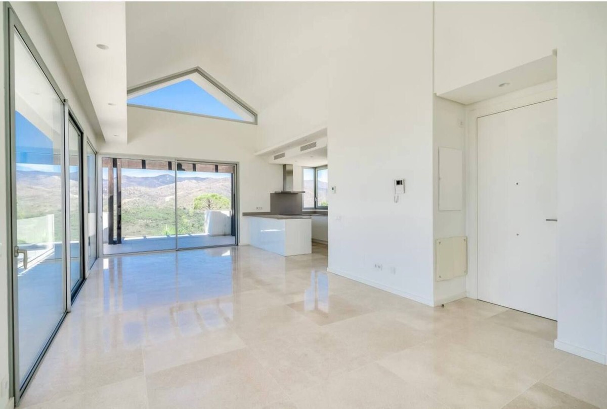Lägenhet i Benahavis, Malaga, Spanien 4 sovrum, 220 kvm. Nr. 133965