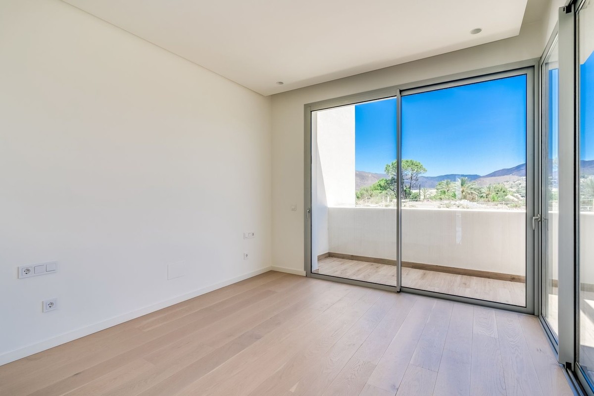 Lägenhet i Benahavis, Malaga, Spanien 4 sovrum, 220 kvm. Nr. 133965