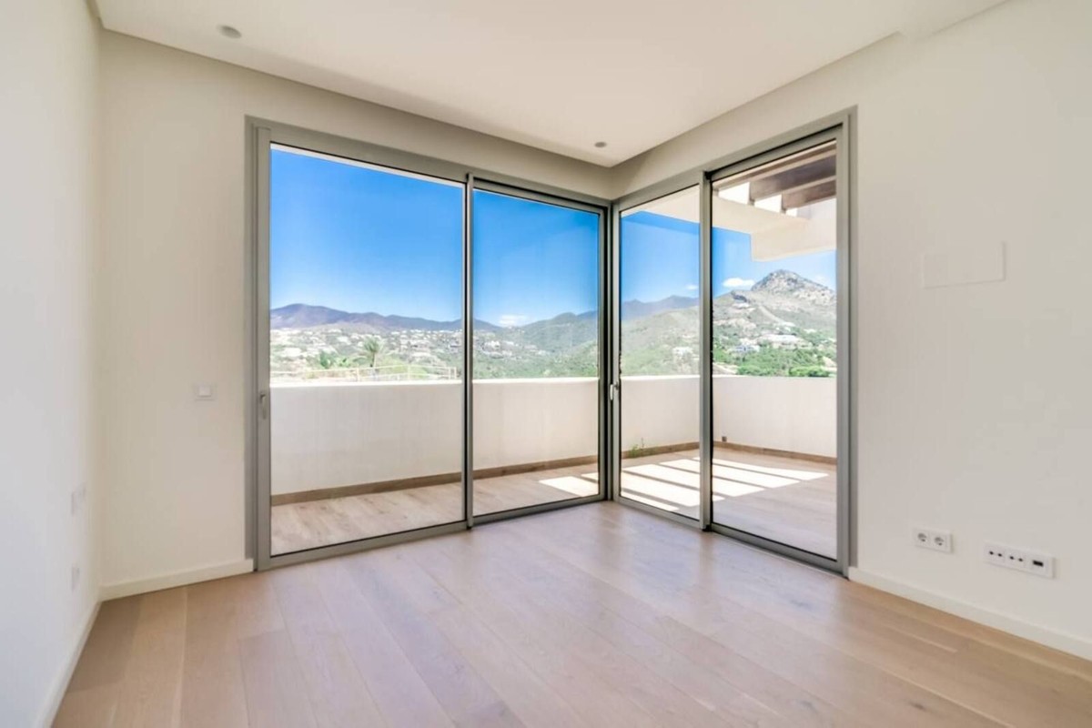 Lägenhet i Benahavis, Malaga, Spanien 4 sovrum, 220 kvm. Nr. 133965