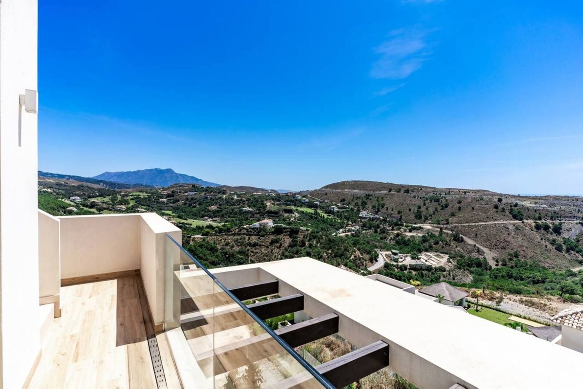 Lägenhet i Benahavis, Malaga, Spanien 4 sovrum, 220 kvm. Nr. 133965