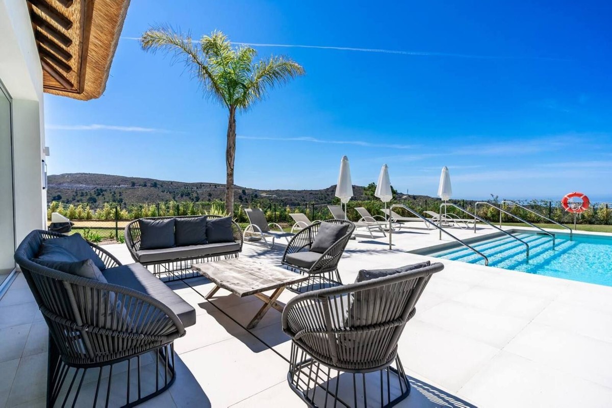 Lägenhet i Benahavis, Malaga, Spanien 4 sovrum, 220 kvm. Nr. 133965
