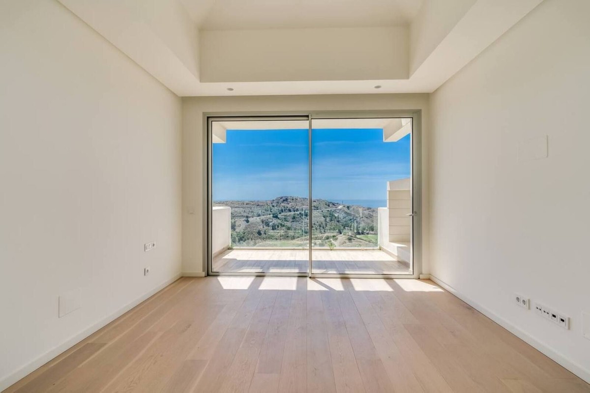 Lägenhet i Benahavis, Malaga, Spanien 4 sovrum, 220 kvm. Nr. 133965