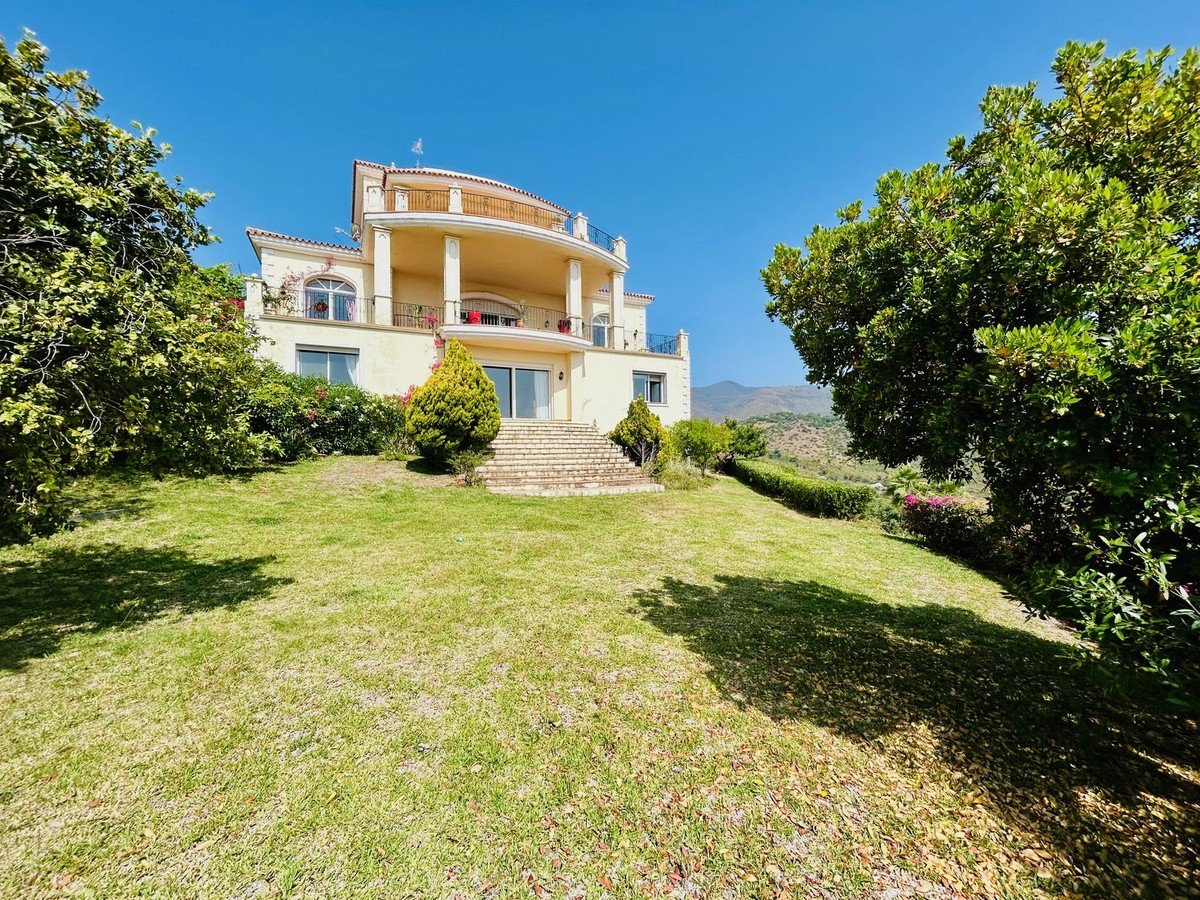 Villa Estepona, Malaga, Spānijā 7 istabas, 714 m2 Nr. 133968