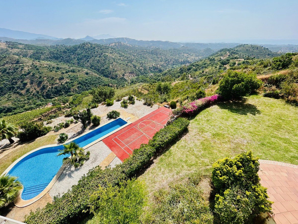 Villa Estepona, Malaga, Spānijā 7 istabas, 714 m2 Nr. 133968
