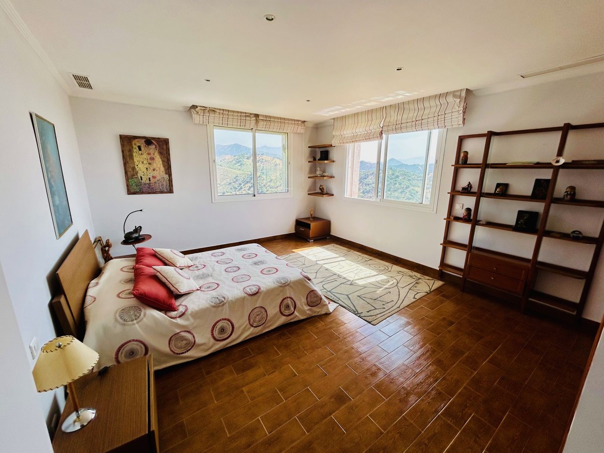Villa Estepona, Malaga, Spānijā 7 istabas, 714 m2 Nr. 133968