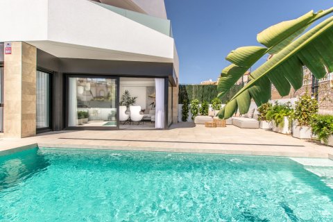 House à Orihuela, Alicante, Espagne 3 chambres, 159 m2 No. 95656