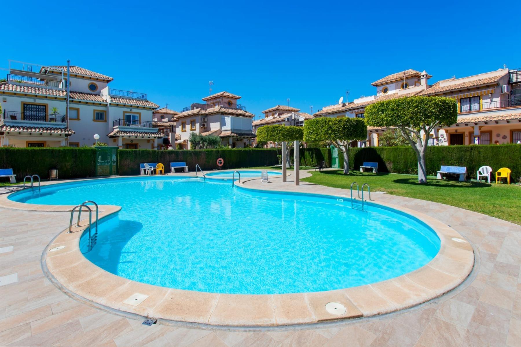 House in Alicante, Spain 2 bedrooms, 90 sq.m. No. 163110