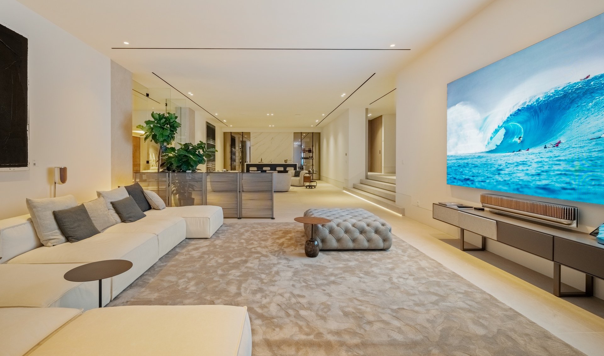 Villa in Benahavis, Malaga, Spain 6 bedrooms, 1129 sq.m. No. 136074