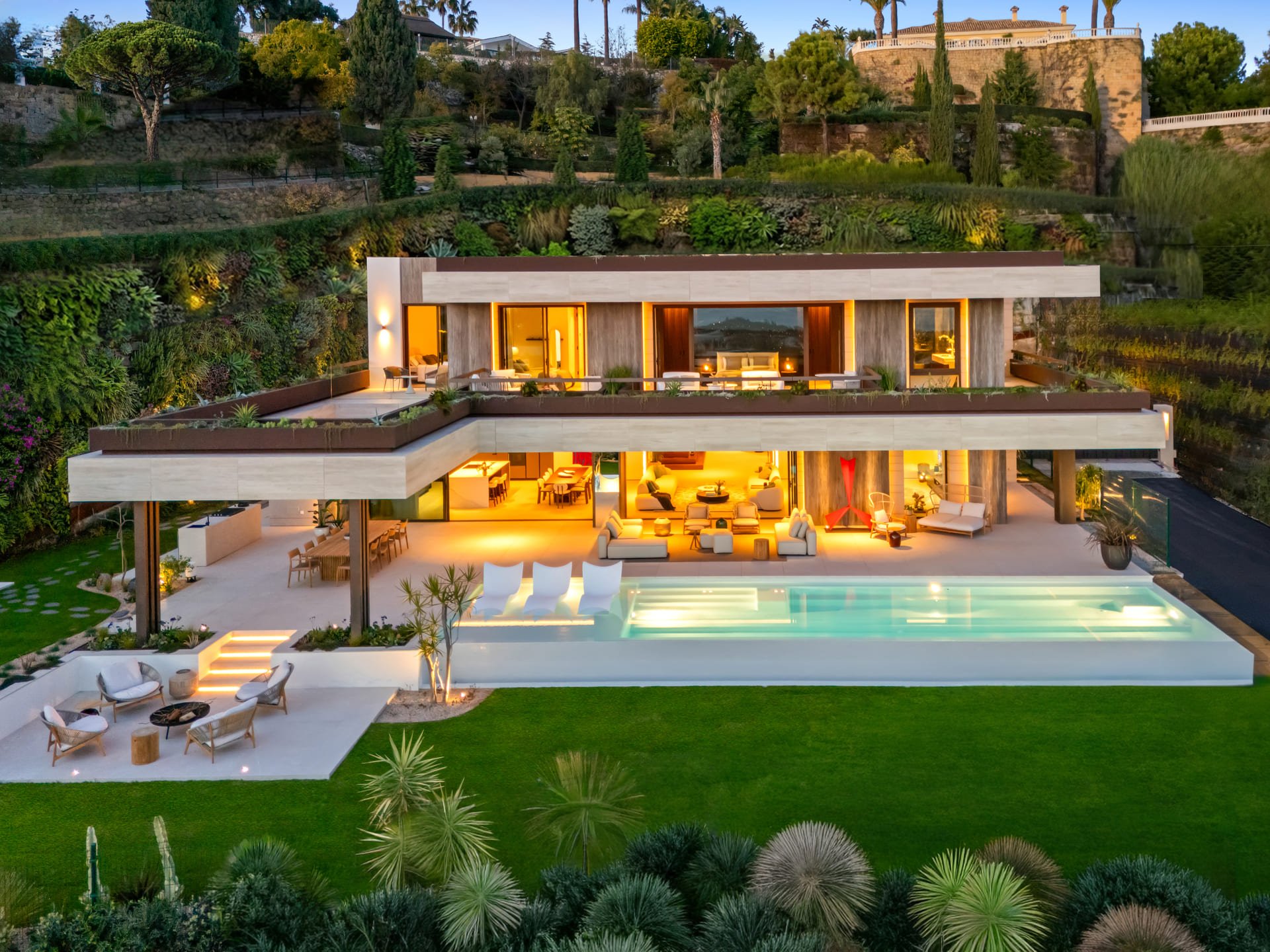 Villa in Benahavis, Malaga, Spain 6 bedrooms, 1129 sq.m. No. 136074