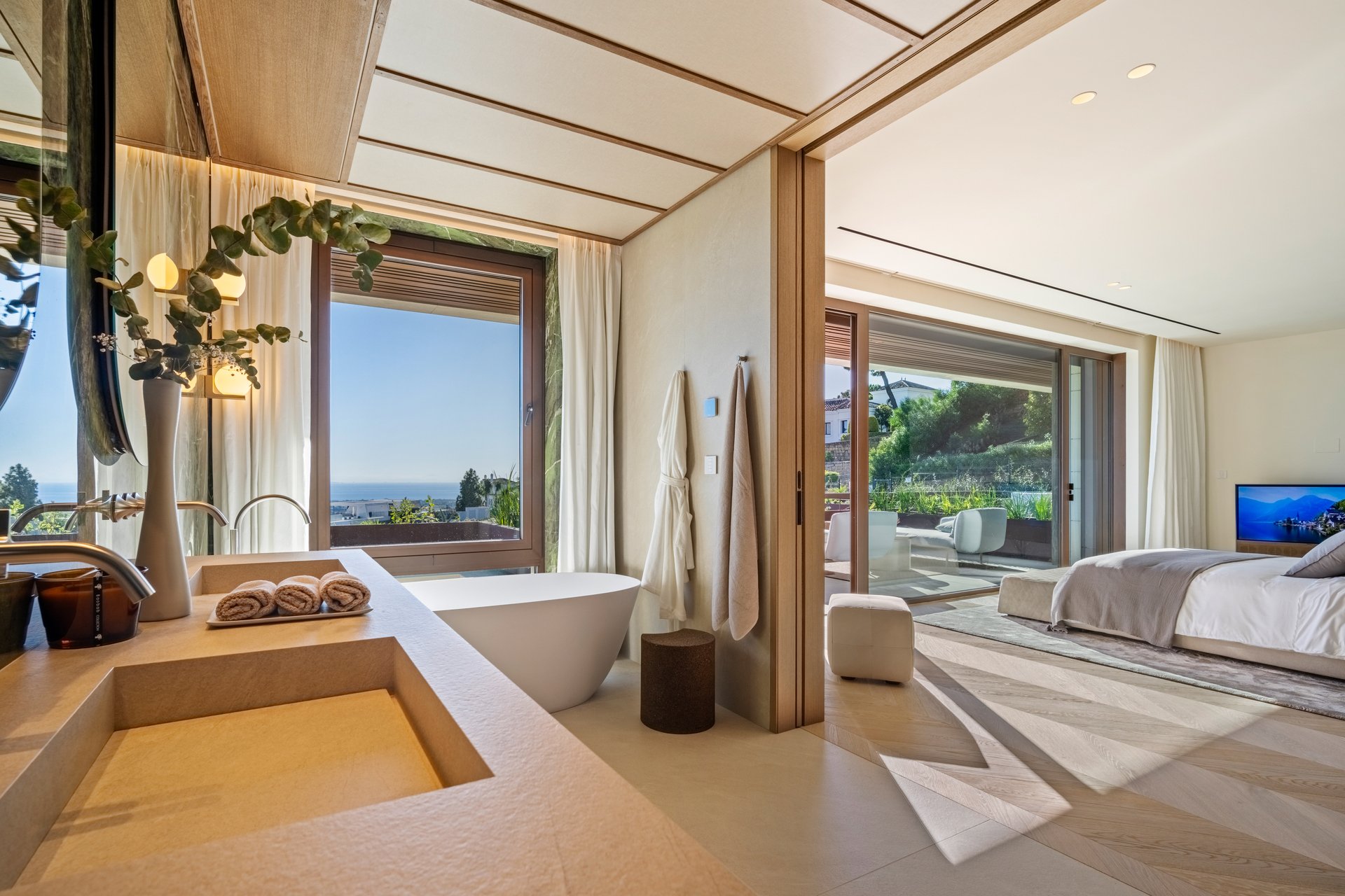 Villa in Benahavis, Malaga, Spain 6 bedrooms, 1129 sq.m. No. 136074