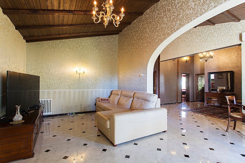 Villa in Punta Prima, Alicante, Spain 4 bedrooms, 243 sq.m. No. 103686