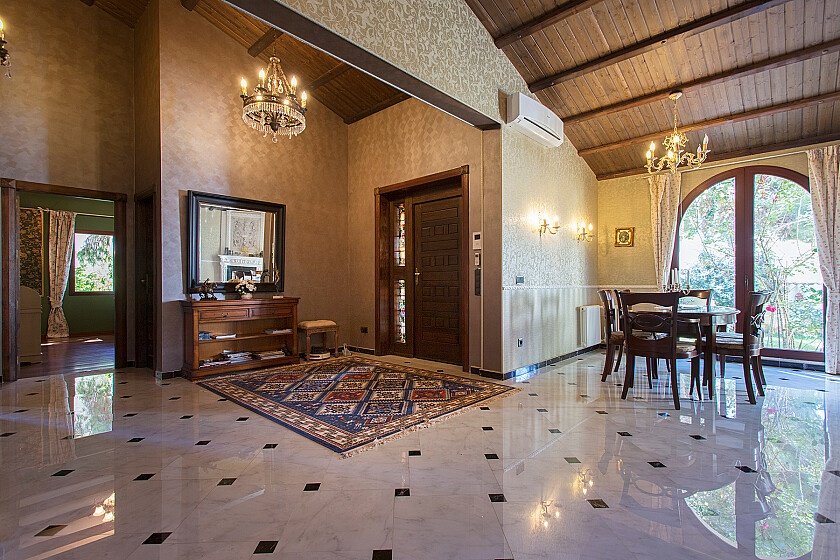 Villa in Punta Prima, Alicante, Spain 4 bedrooms, 243 sq.m. No. 103686