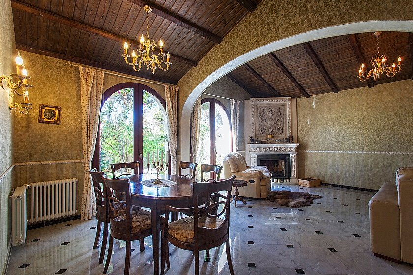 Villa in Punta Prima, Alicante, Spain 4 bedrooms, 243 sq.m. No. 103686