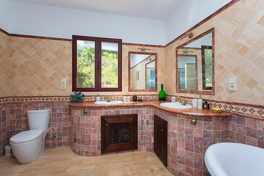 Villa in Punta Prima, Alicante, Spain 4 bedrooms, 243 sq.m. No. 103686