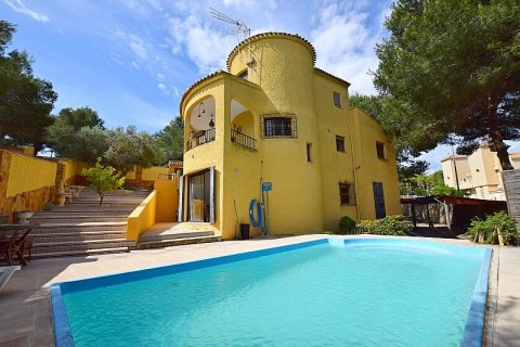 Huvila Villamartin, Alicante, Espanja 6 makuuhuonetta, 250 m2 No. 103685
