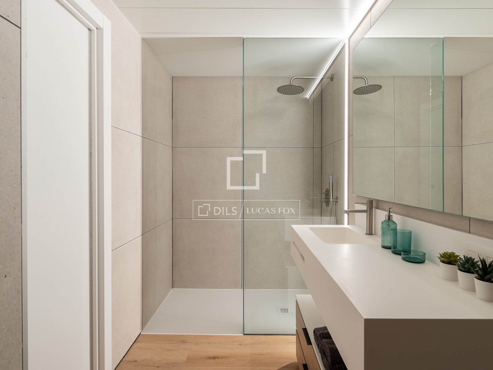 Penthouse in Barcelona, Spain 4 bedrooms, 117 sq.m. No. 192763