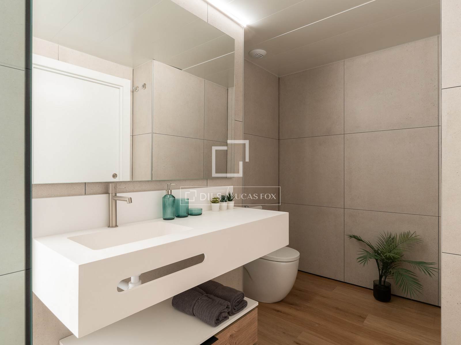 Penthouse in Barcelona, Spain 4 bedrooms, 117 sq.m. No. 192763