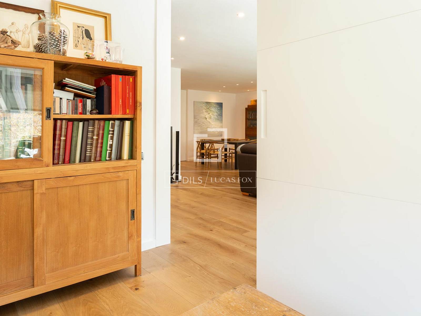 Apartamento en Barcelona, España 5 dormitorios, 204 m2 No. 192759