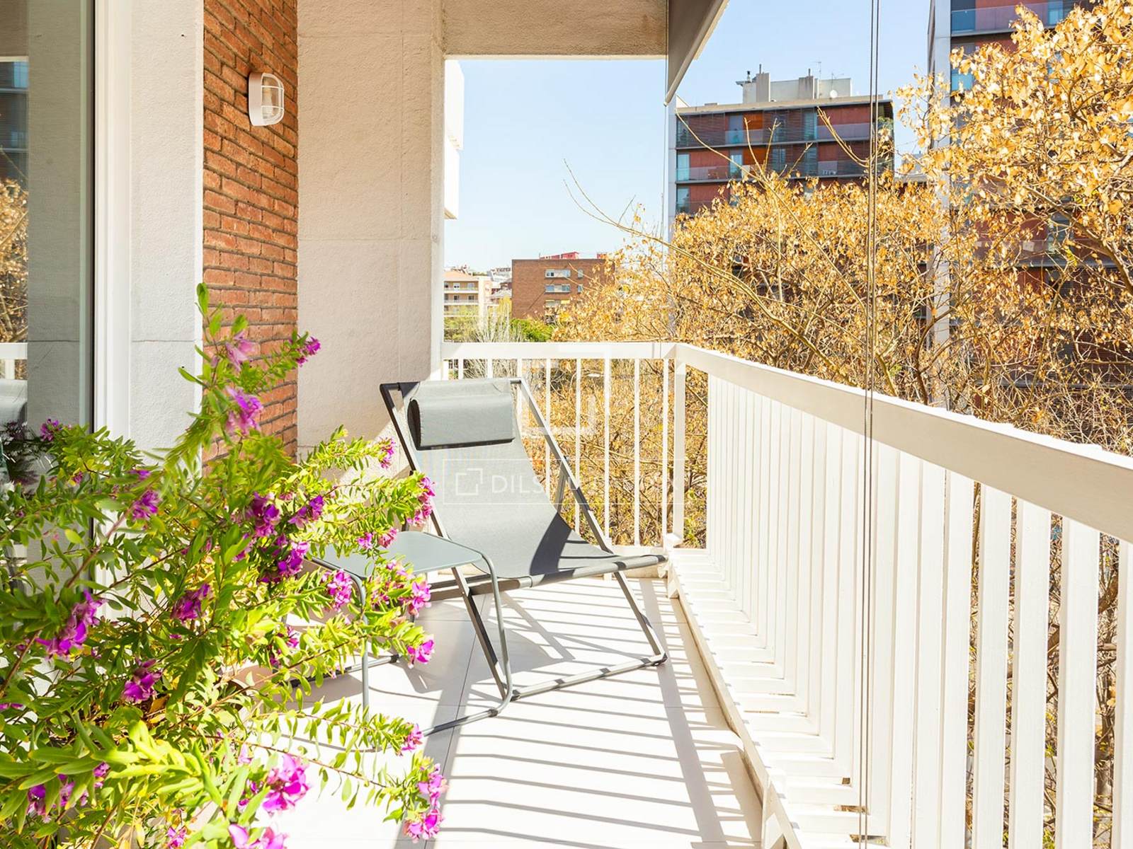 Apartamento en Barcelona, España 5 dormitorios, 204 m2 No. 192759