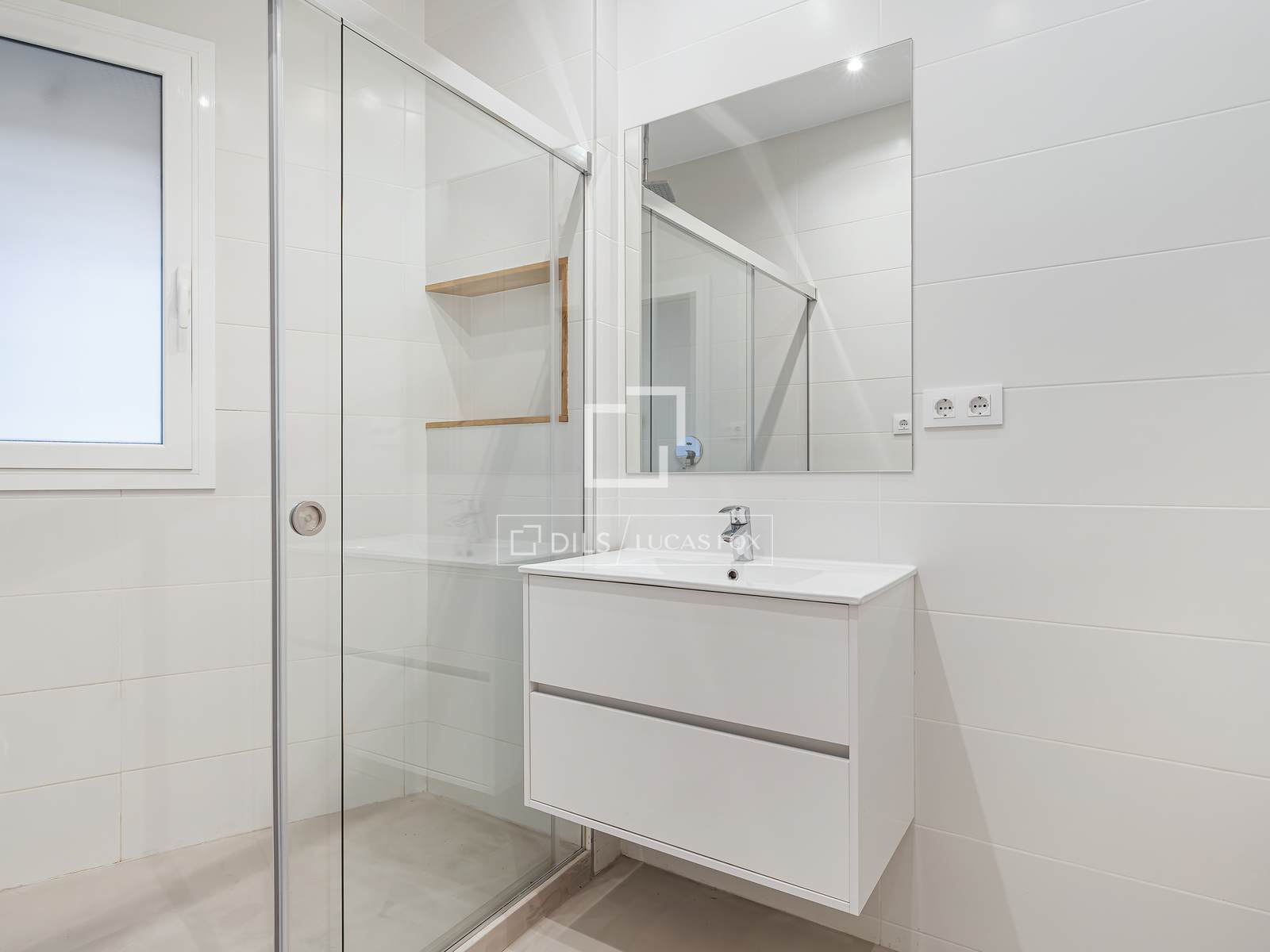 Appartamento a Barcelona, Spagna 1 camera da letto, 54 mq. N° 192760