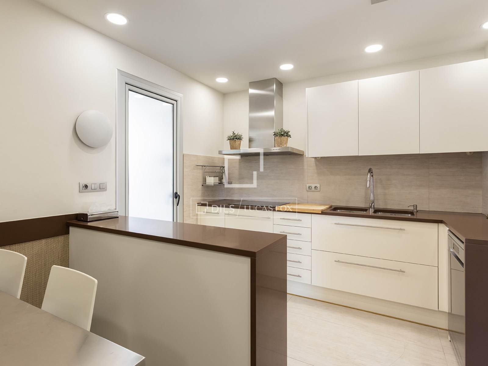 Penthouse in Barcelona, Spain 4 bedrooms, 166 sq.m. No. 192761