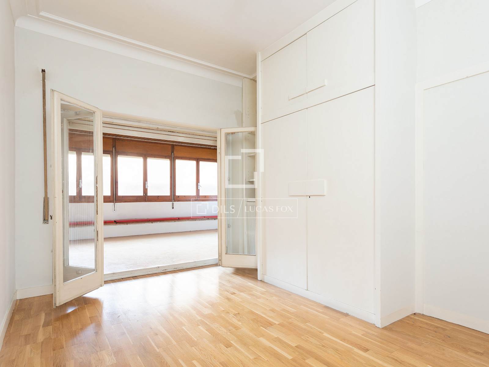 Wohnung in Barcelona, Spanien 5 Schlafzimmer, 244 m2 Nr. 192758