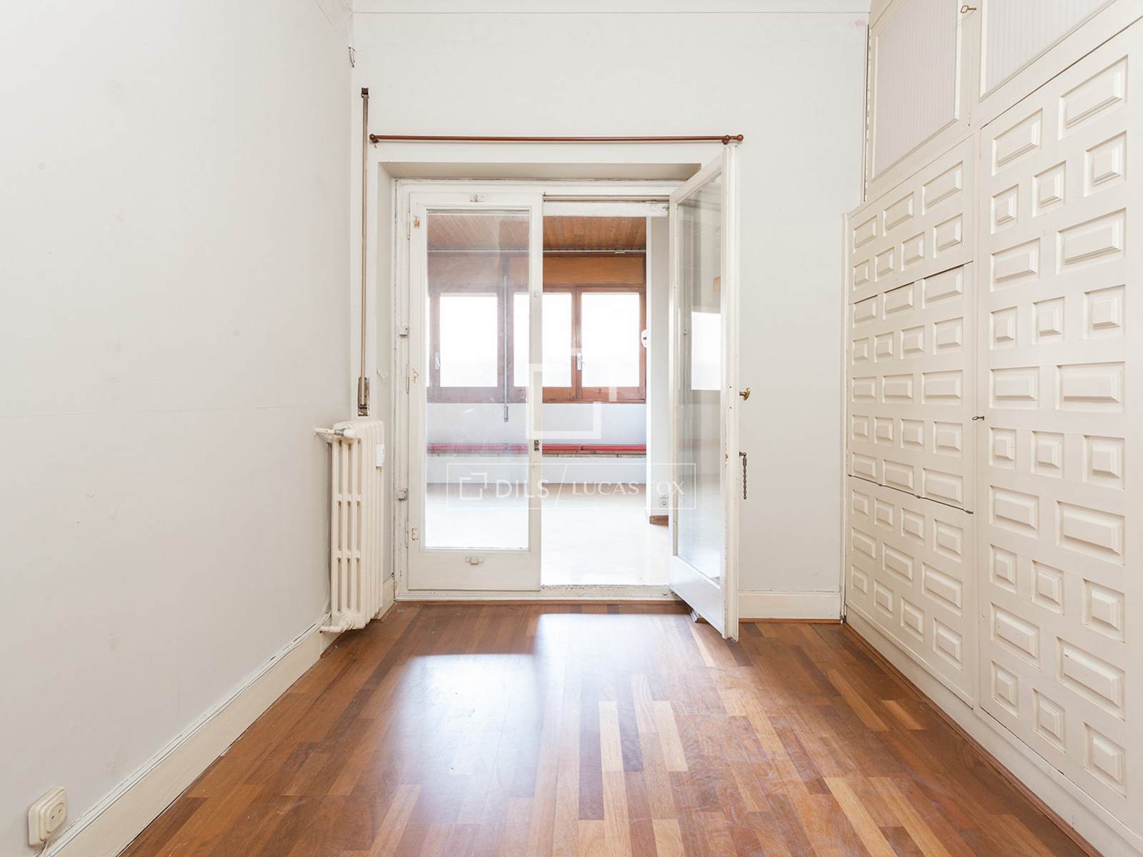 Wohnung in Barcelona, Spanien 5 Schlafzimmer, 244 m2 Nr. 192758