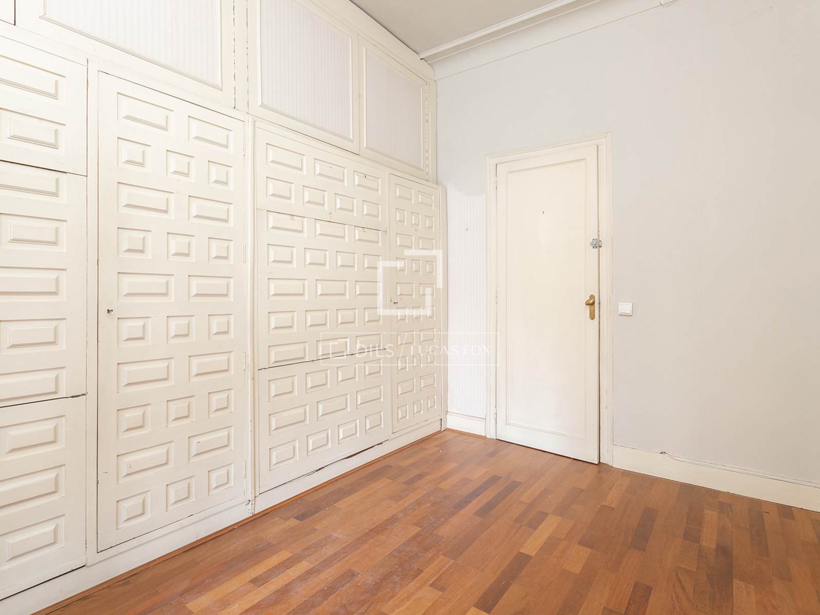 Wohnung in Barcelona, Spanien 5 Schlafzimmer, 244 m2 Nr. 192758
