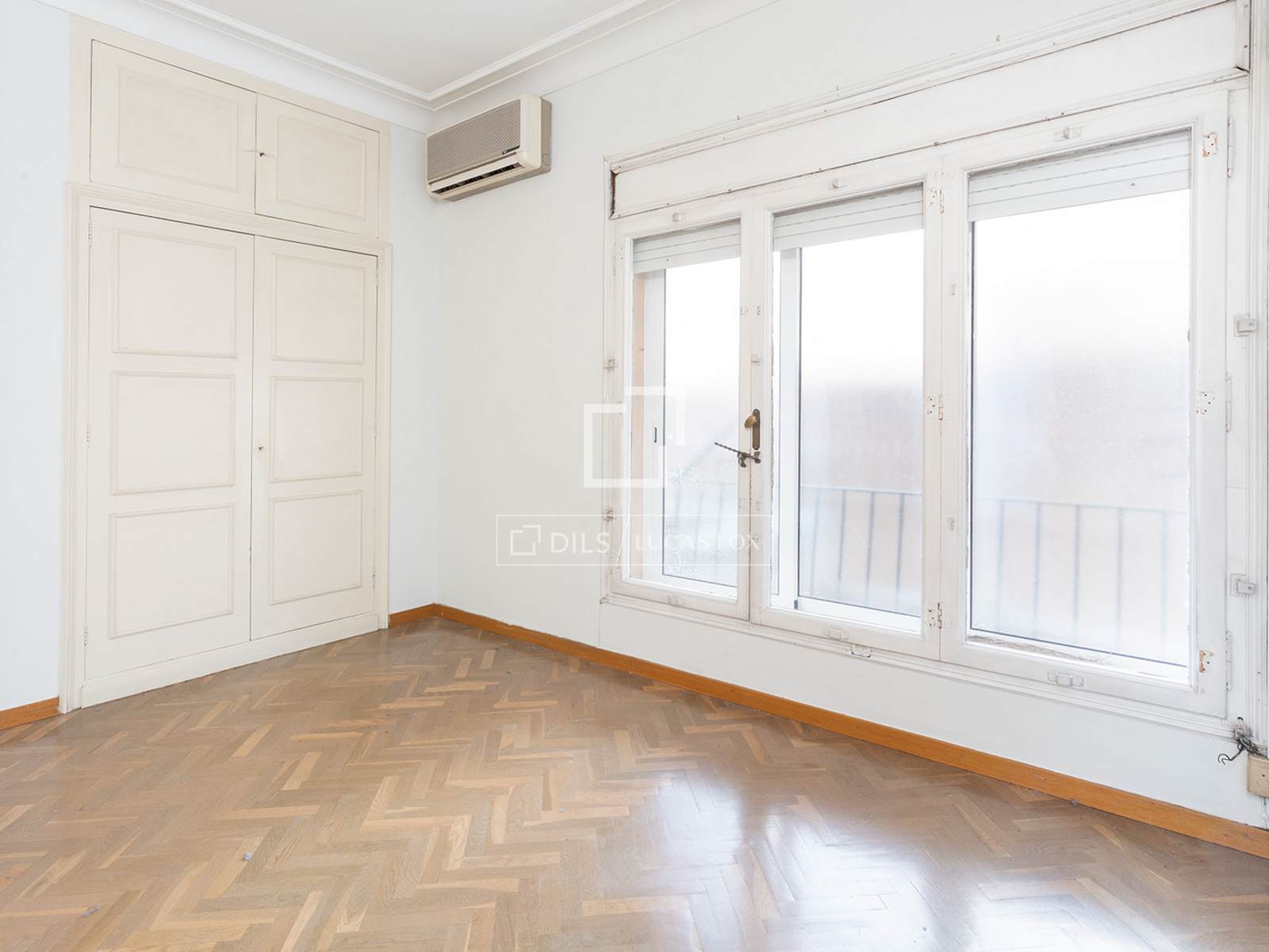 Wohnung in Barcelona, Spanien 5 Schlafzimmer, 244 m2 Nr. 192758