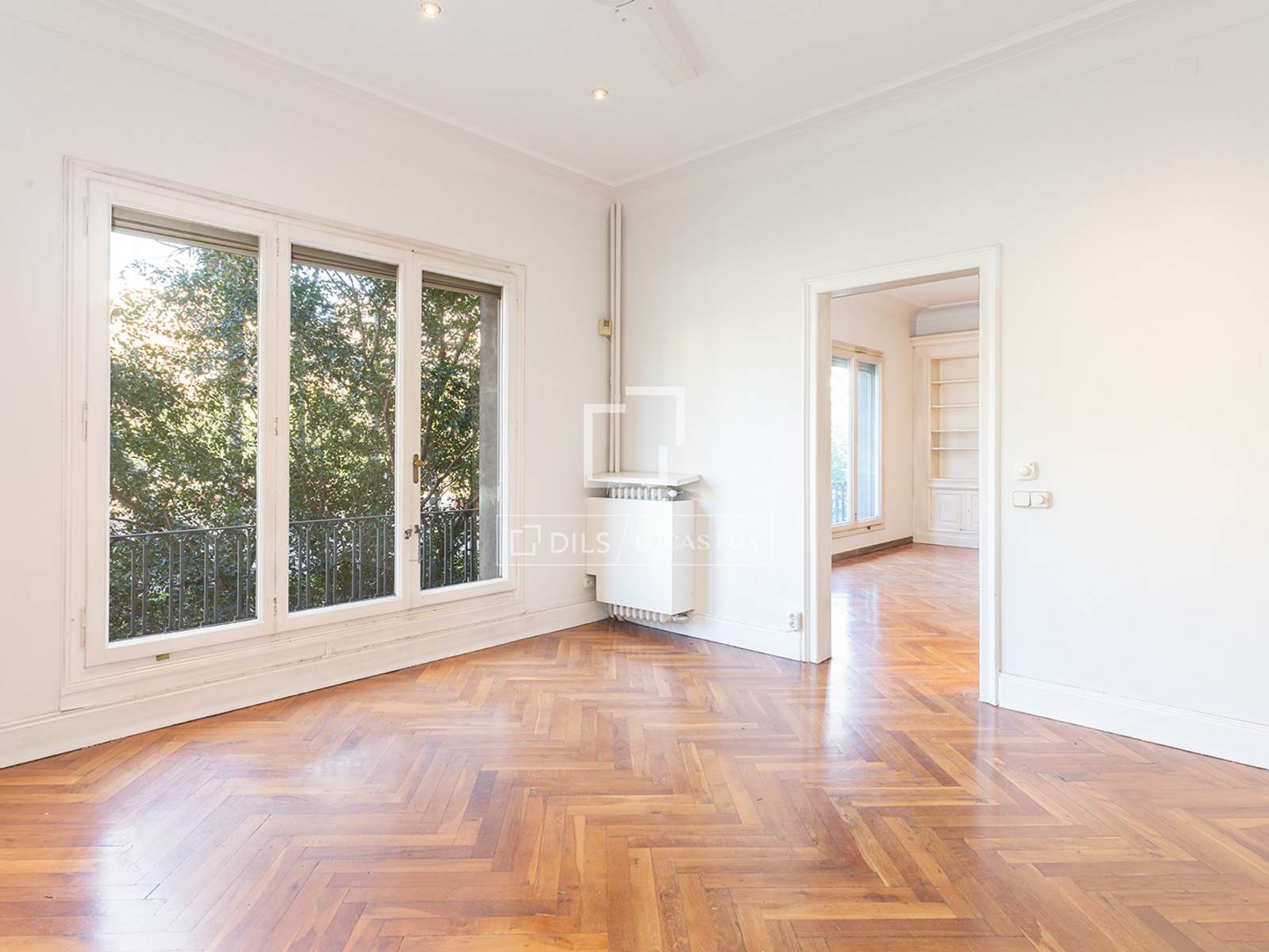 Wohnung in Barcelona, Spanien 5 Schlafzimmer, 244 m2 Nr. 192758