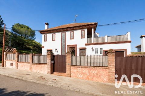 Māja Cordoba, Spānijā 6 istabas, 360 m2 Nr. 192204