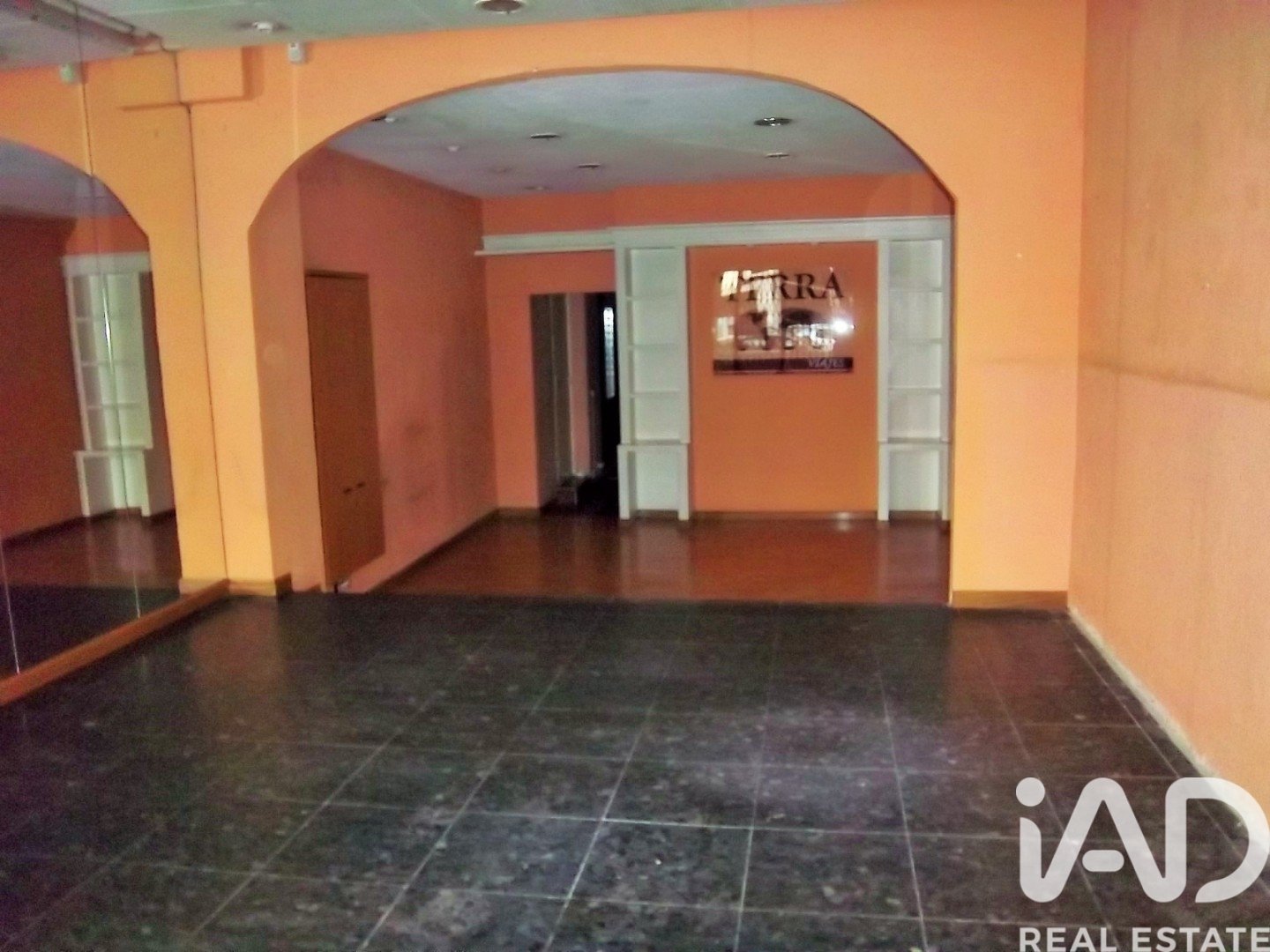 Propiedad comercial en Madrid, España 100 m2 No. 192208