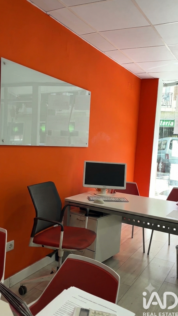 Propiedad comercial en Madrid, España 100 m2 No. 192208