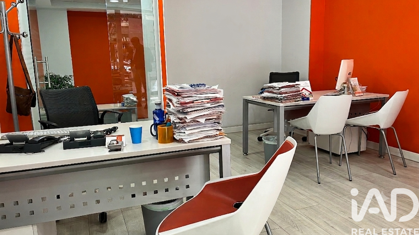 Propiedad comercial en Madrid, España 100 m2 No. 192208
