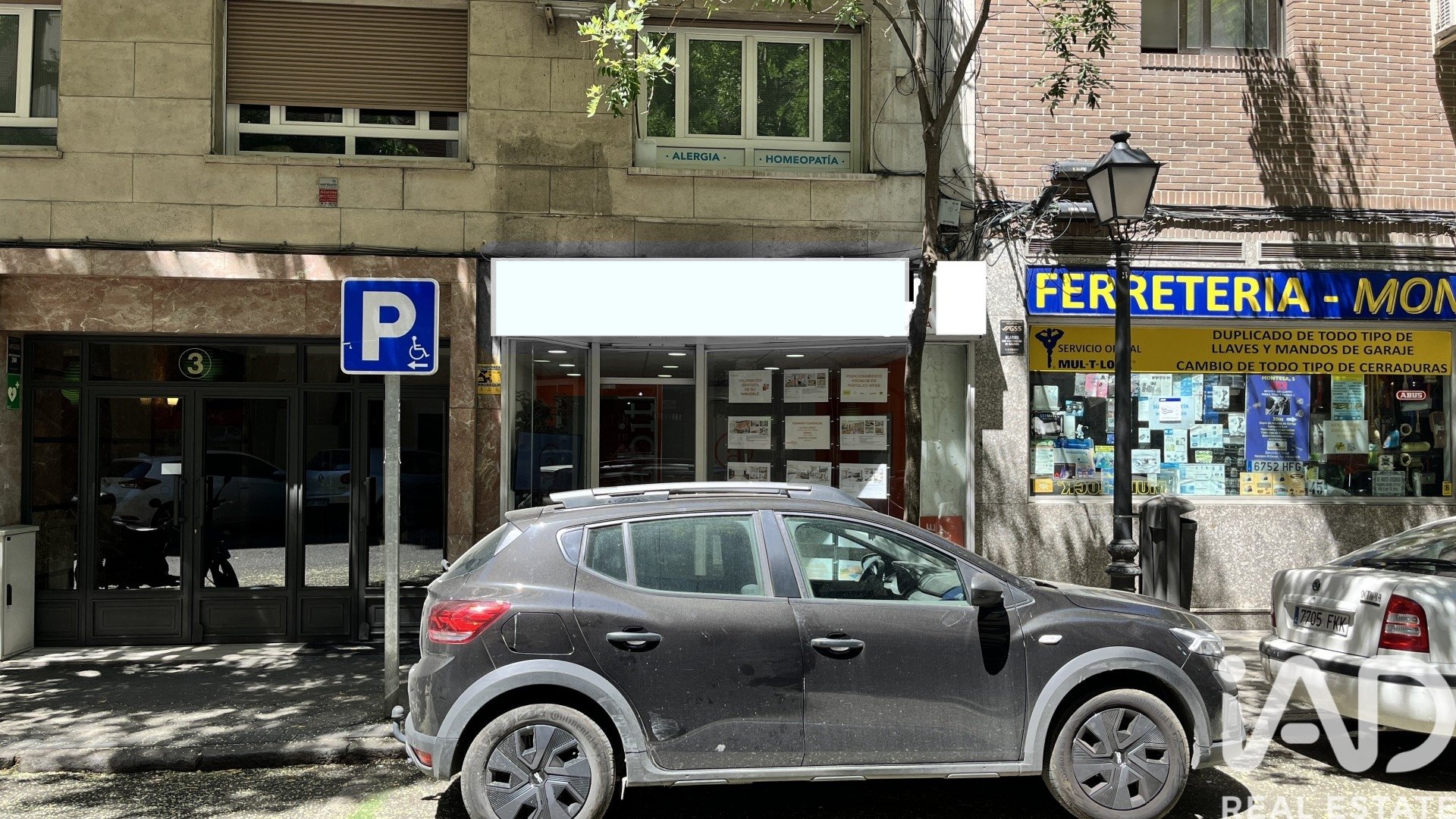 Propiedad comercial en Madrid, España 100 m2 No. 192208