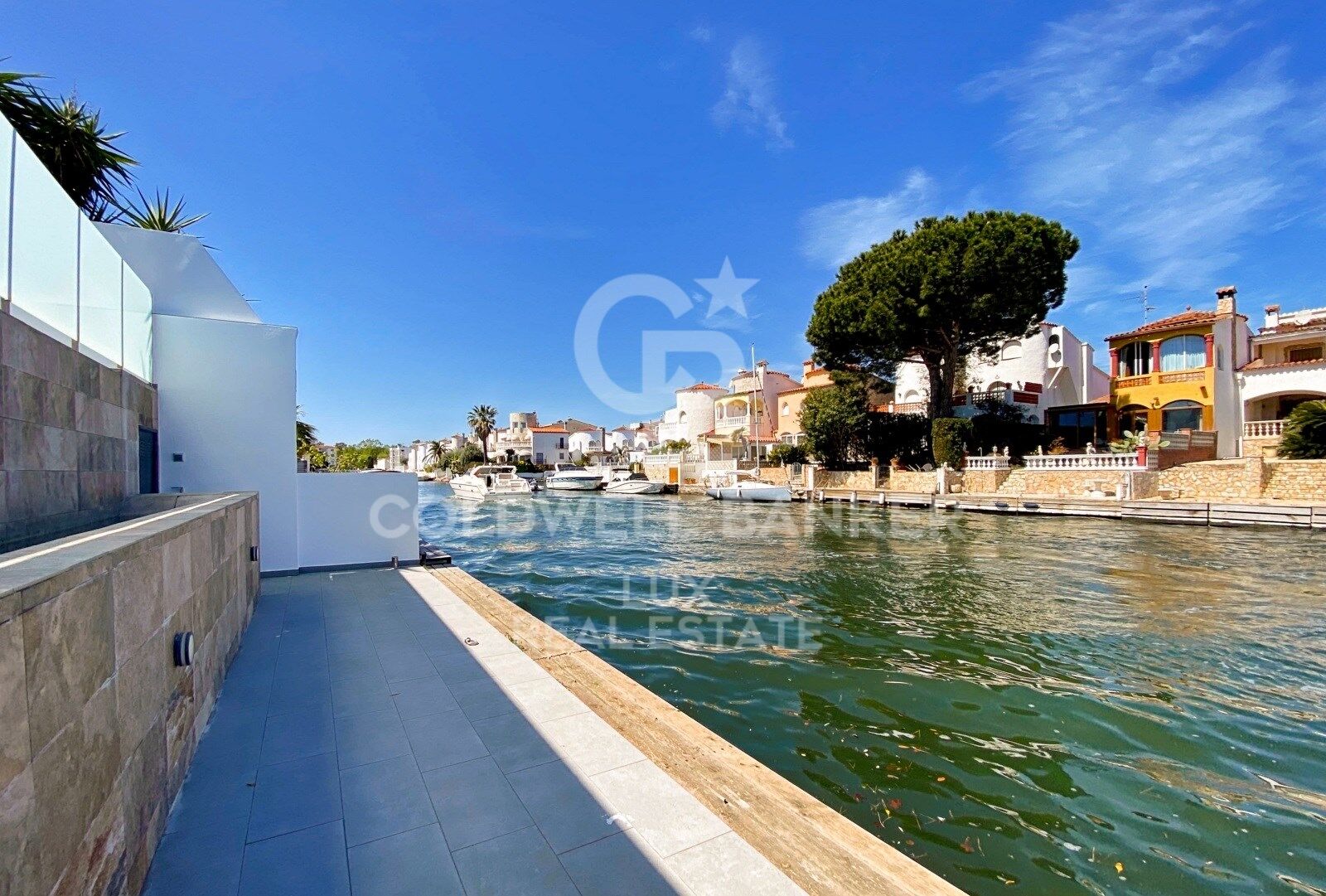 Villa Empuriabrava, Girona, Spānijā 5 istabas, 205 m2 Nr. 160347